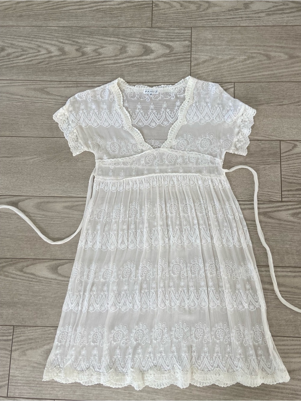 Paniz Ivory Lace Short Sleeve silk dress. Size:XS.